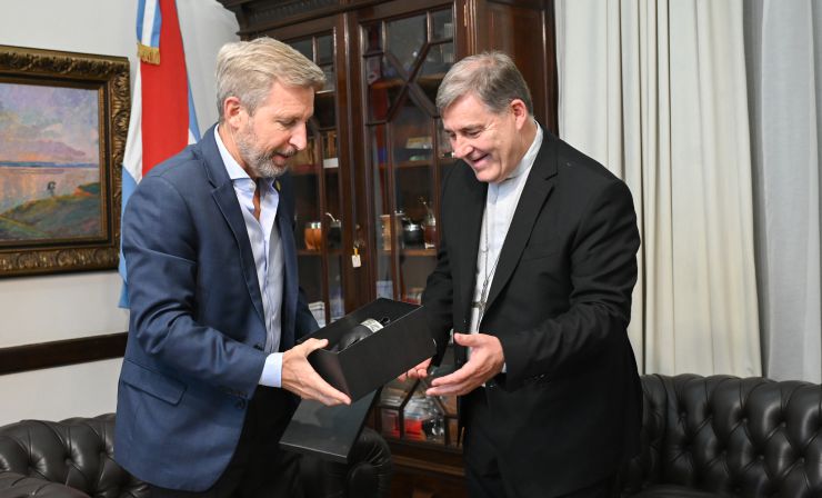 Monseñor Raúl Martín visitó al Gobernador de Entre Ríos